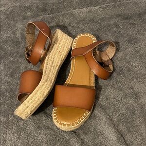 Universal Thread Tan Espadrille Sandals